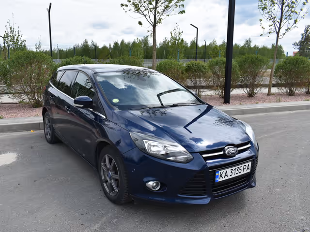 Ford Focus - фото 5