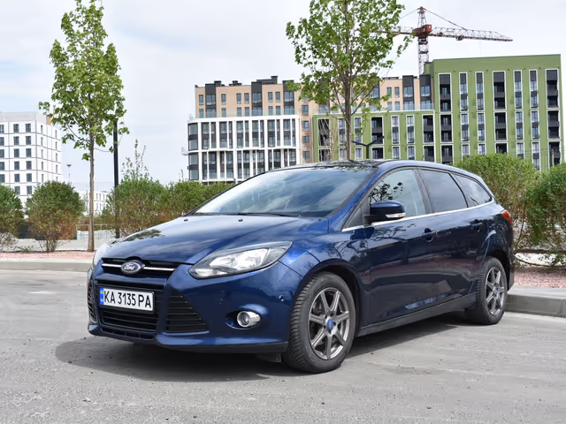 Ford Focus - фото 3