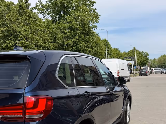 BMW X5 - фото 5