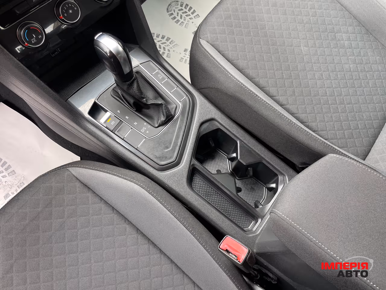 Volkswagen Tiguan - фото 35