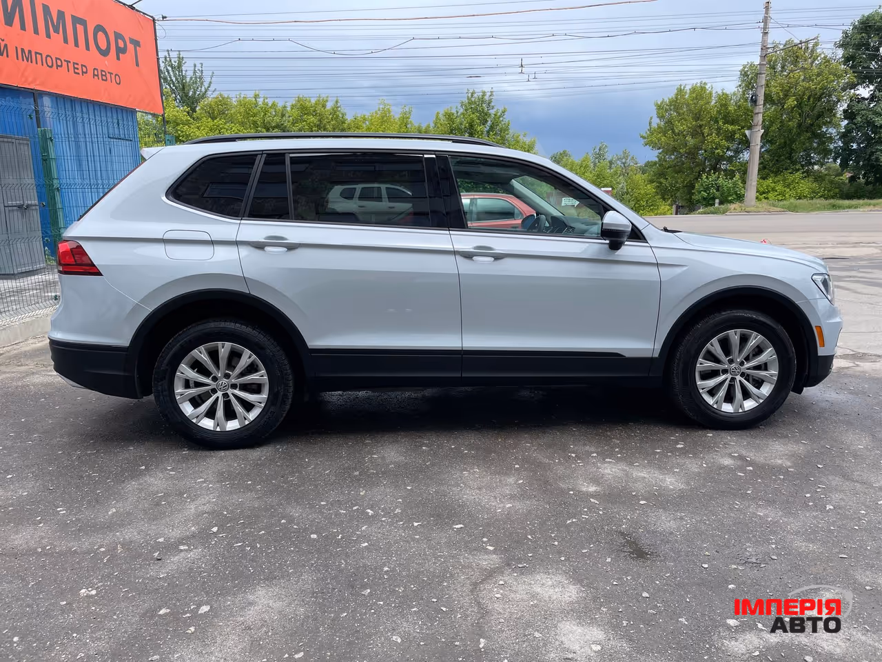 Volkswagen Tiguan - фото 6