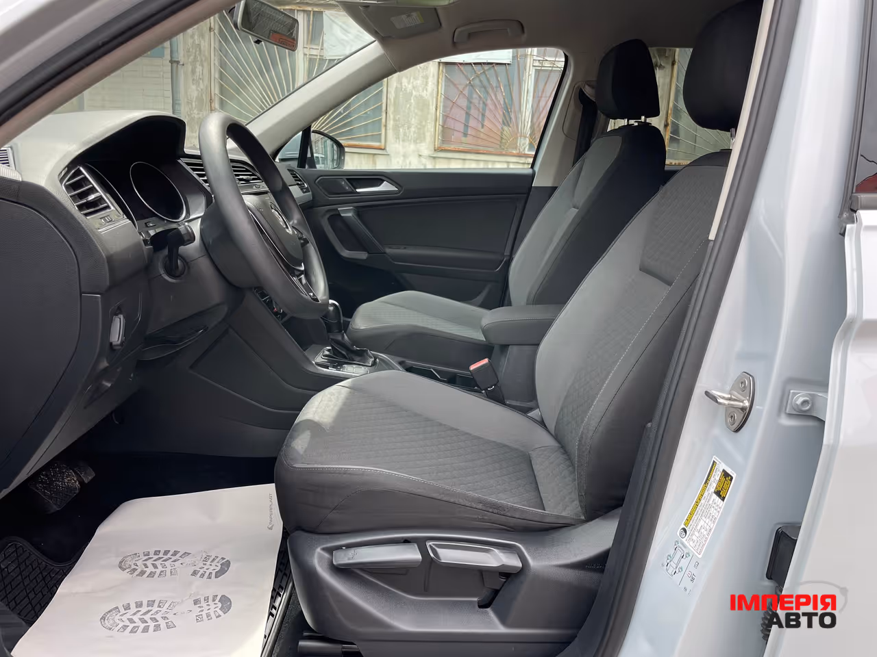Volkswagen Tiguan - фото 16