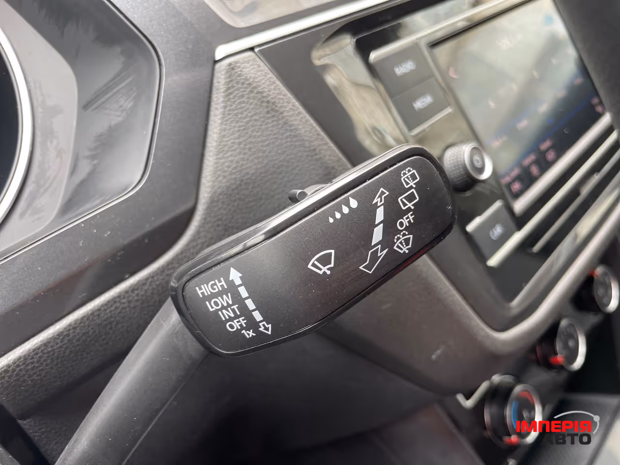 Volkswagen Tiguan - фото 26