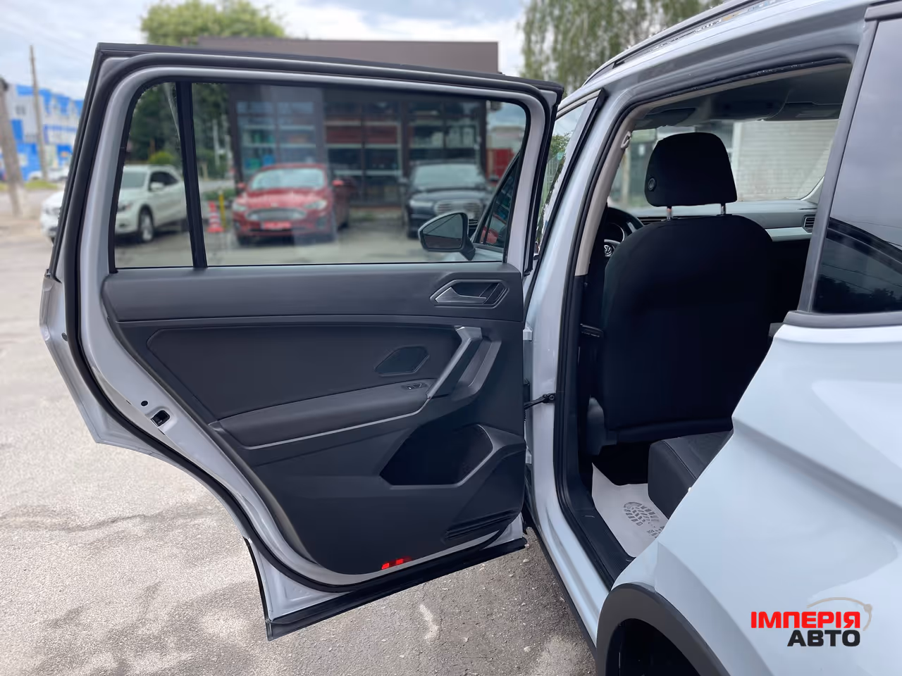 Volkswagen Tiguan - фото 37