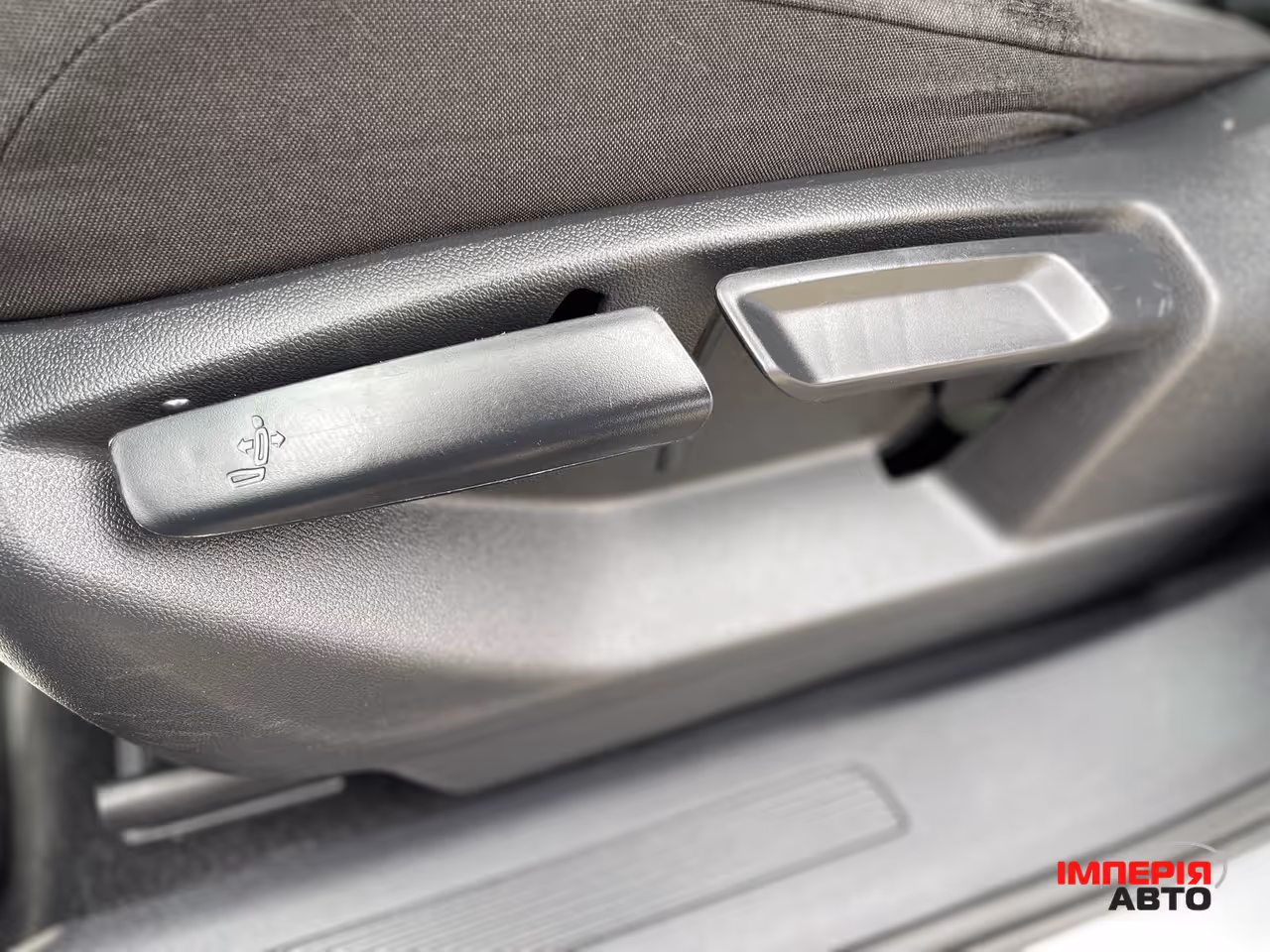 Volkswagen Tiguan - фото 17
