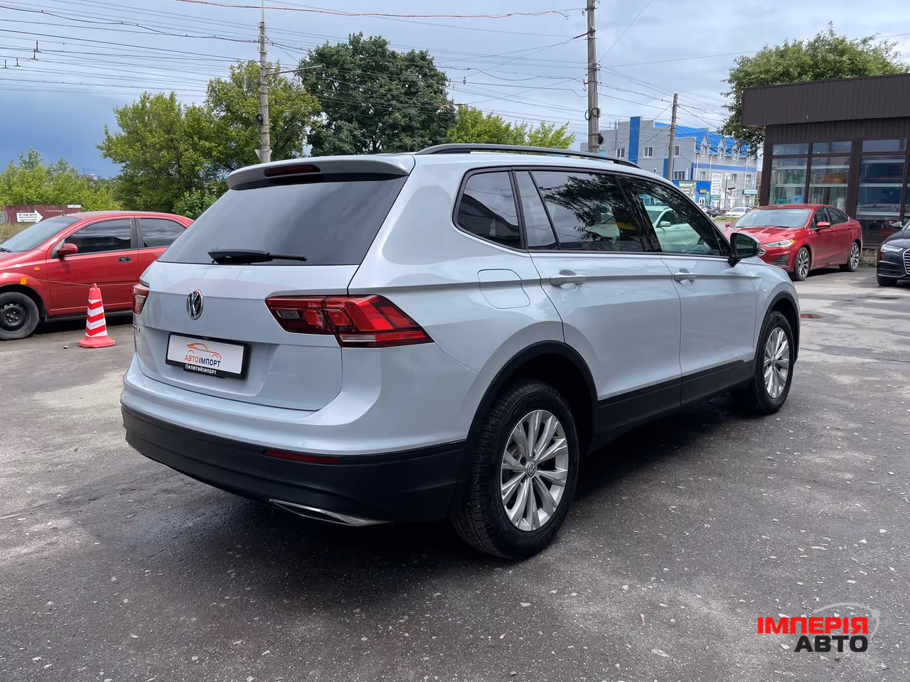 Volkswagen Tiguan - фото 7