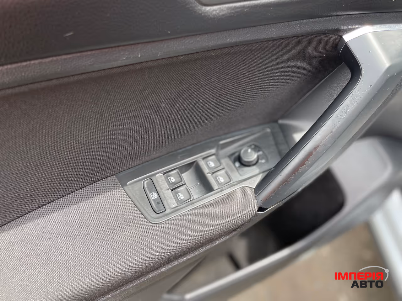 Volkswagen Tiguan - фото 14