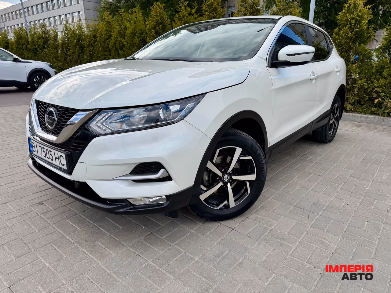 Nissan Qashqai - фото 1