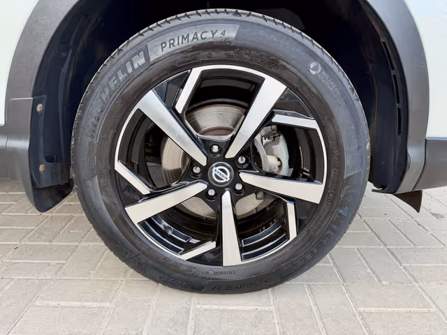 Nissan Qashqai - фото 4