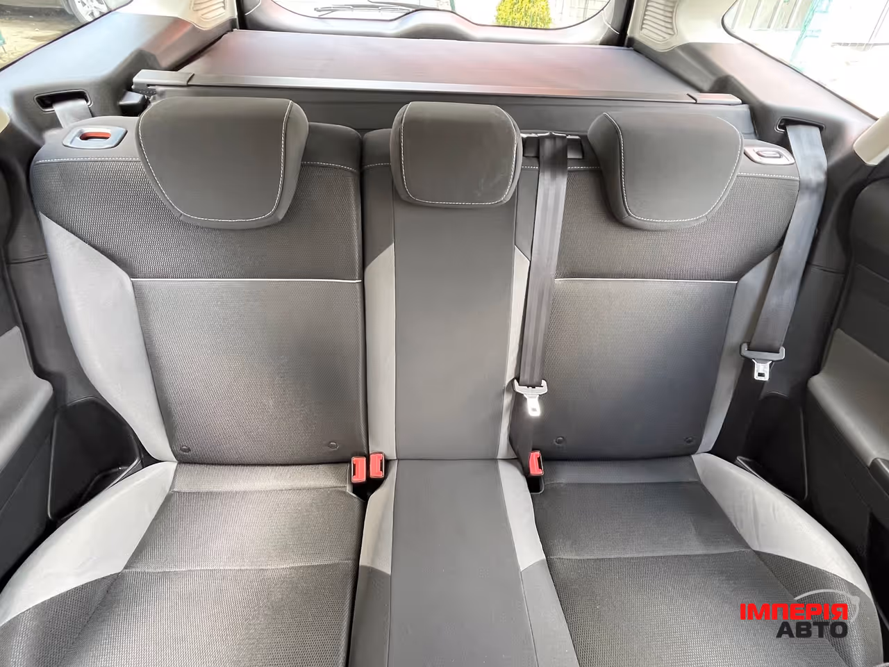 Ford Focus - фото 5