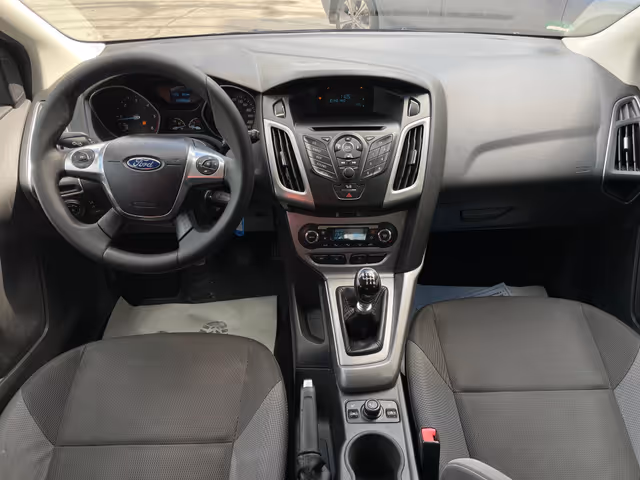 Ford Focus - фото 3