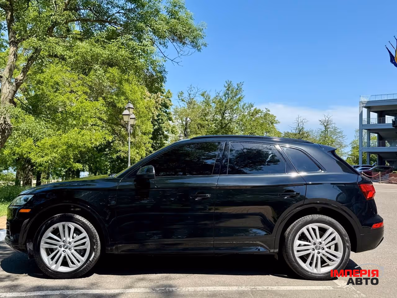 Audi Q5 - фото 5