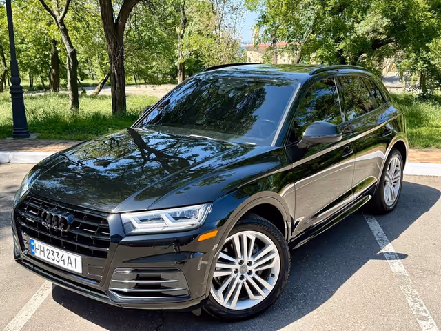Audi Q5 - фото 3