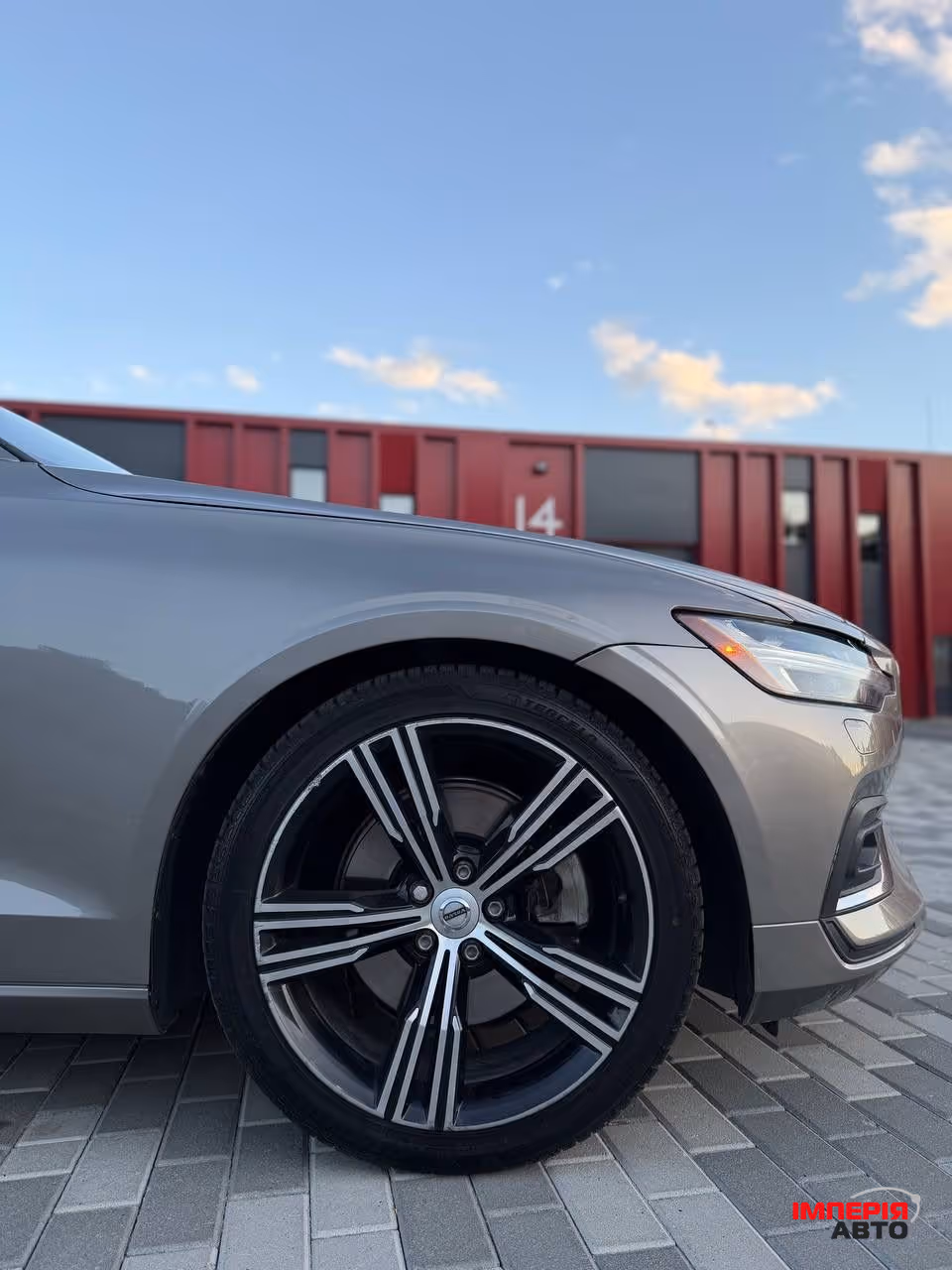 Volvo S60 - фото 16