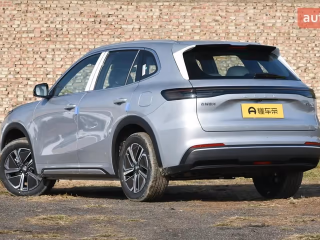 Geely Galaxy Starship 7 - фото 2