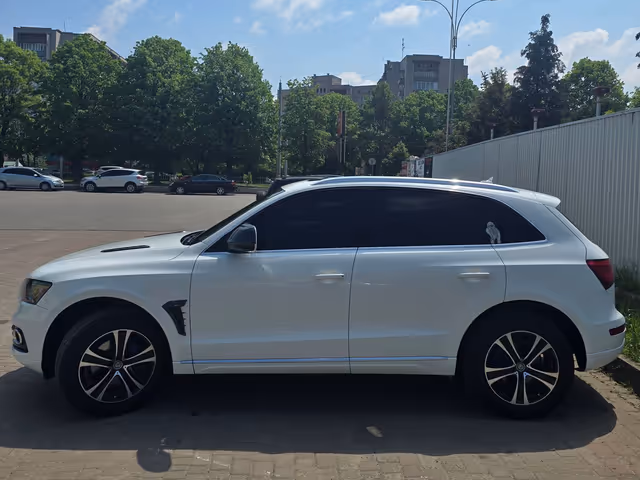 Audi Q5 - фото 5