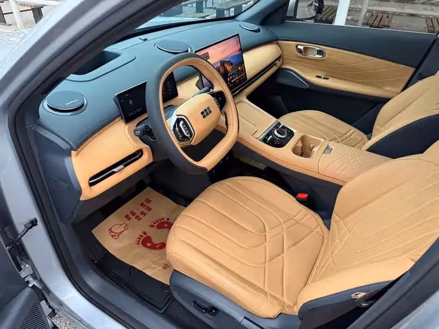 Geely Galaxy Starship 7 - фото 5