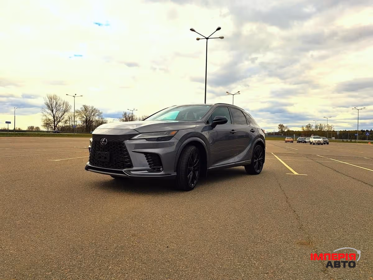 Lexus RX - фото 1