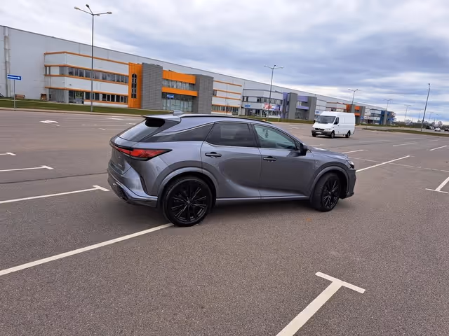 Lexus RX - фото 4