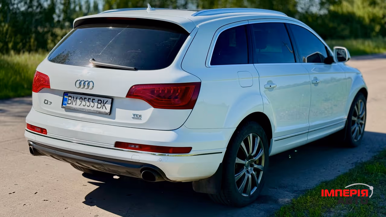 Audi Q7 - фото 4