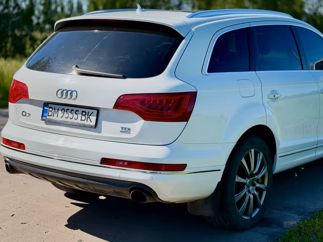 Audi Q7 - фото 4