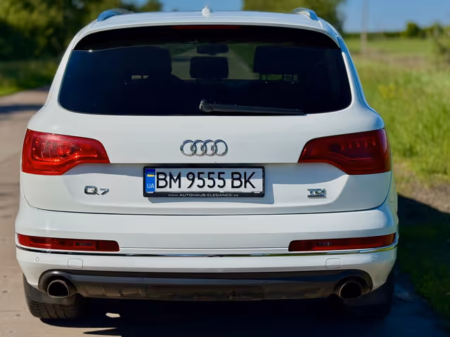 Audi Q7 - фото 5