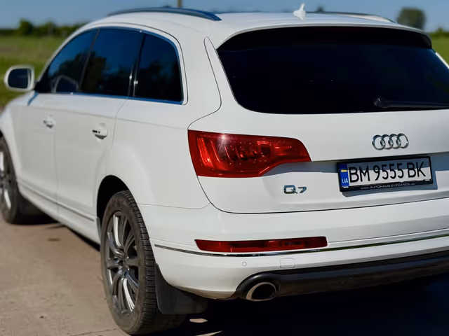 Audi Q7 - фото 3