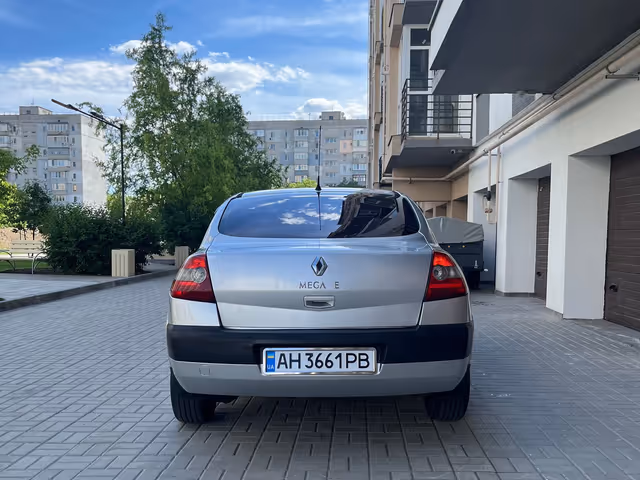 Renault Megane - фото 4