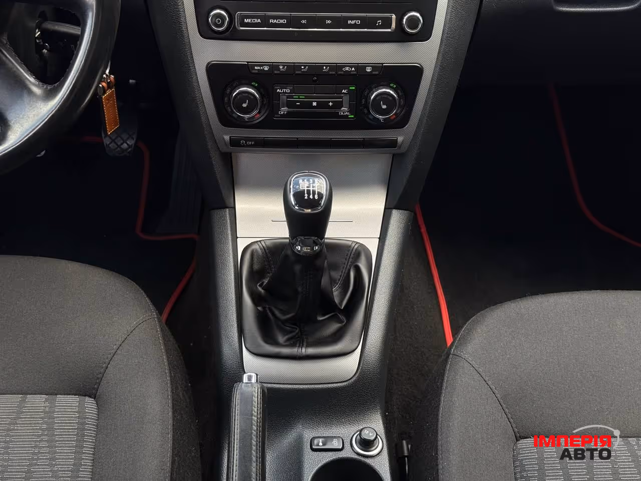 Skoda Octavia - фото 32