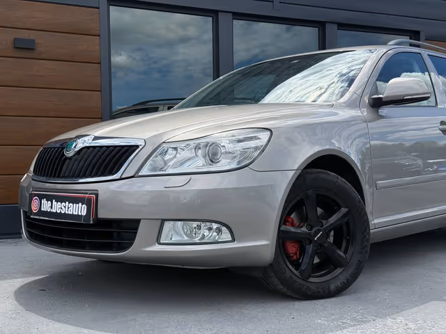 Skoda Octavia - фото 2