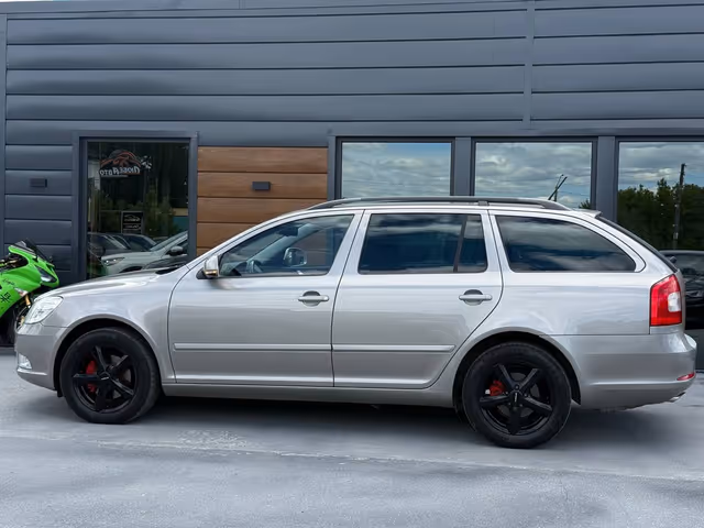 Skoda Octavia - фото 5