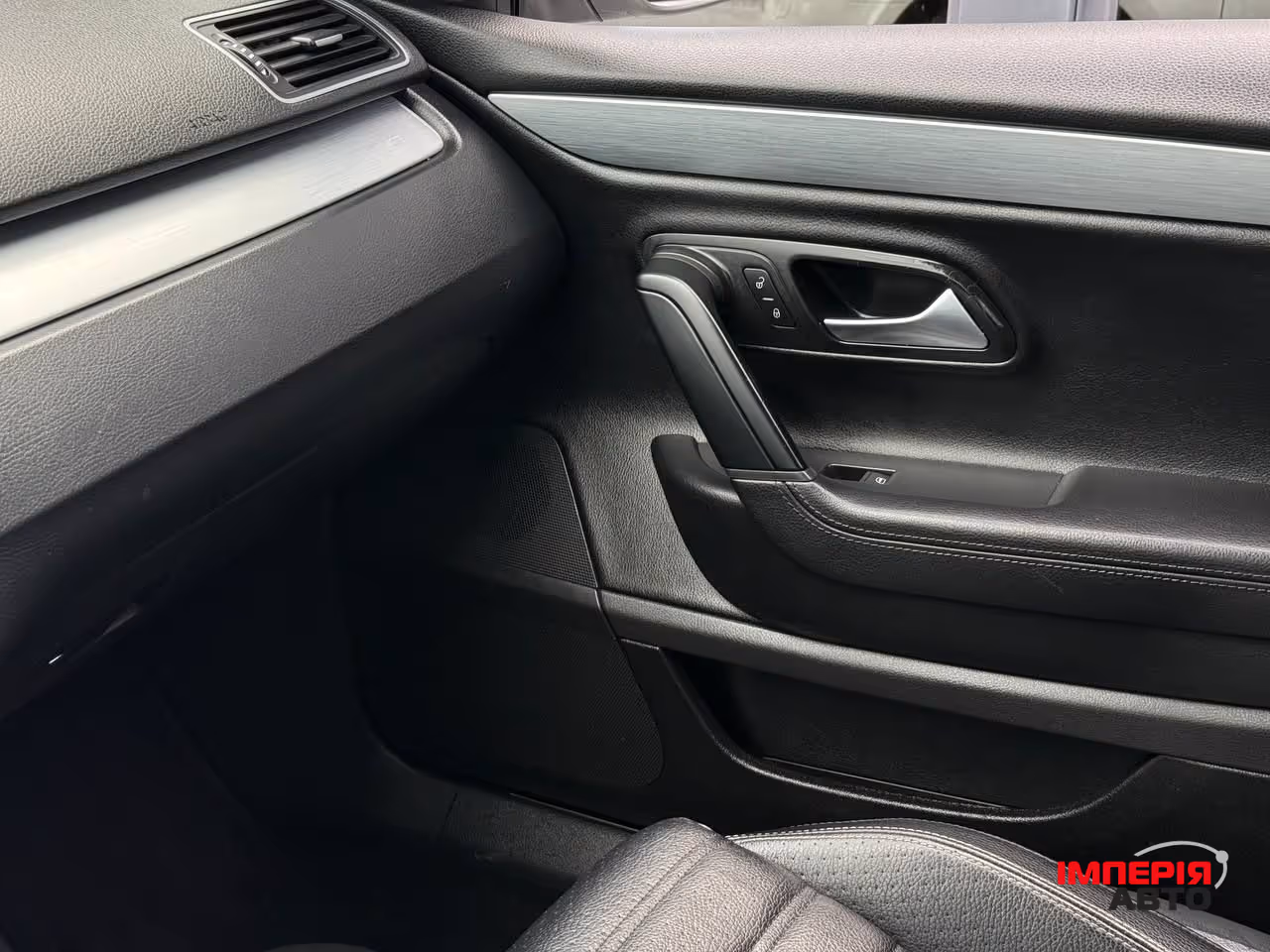 Volkswagen Passat CC - фото 30