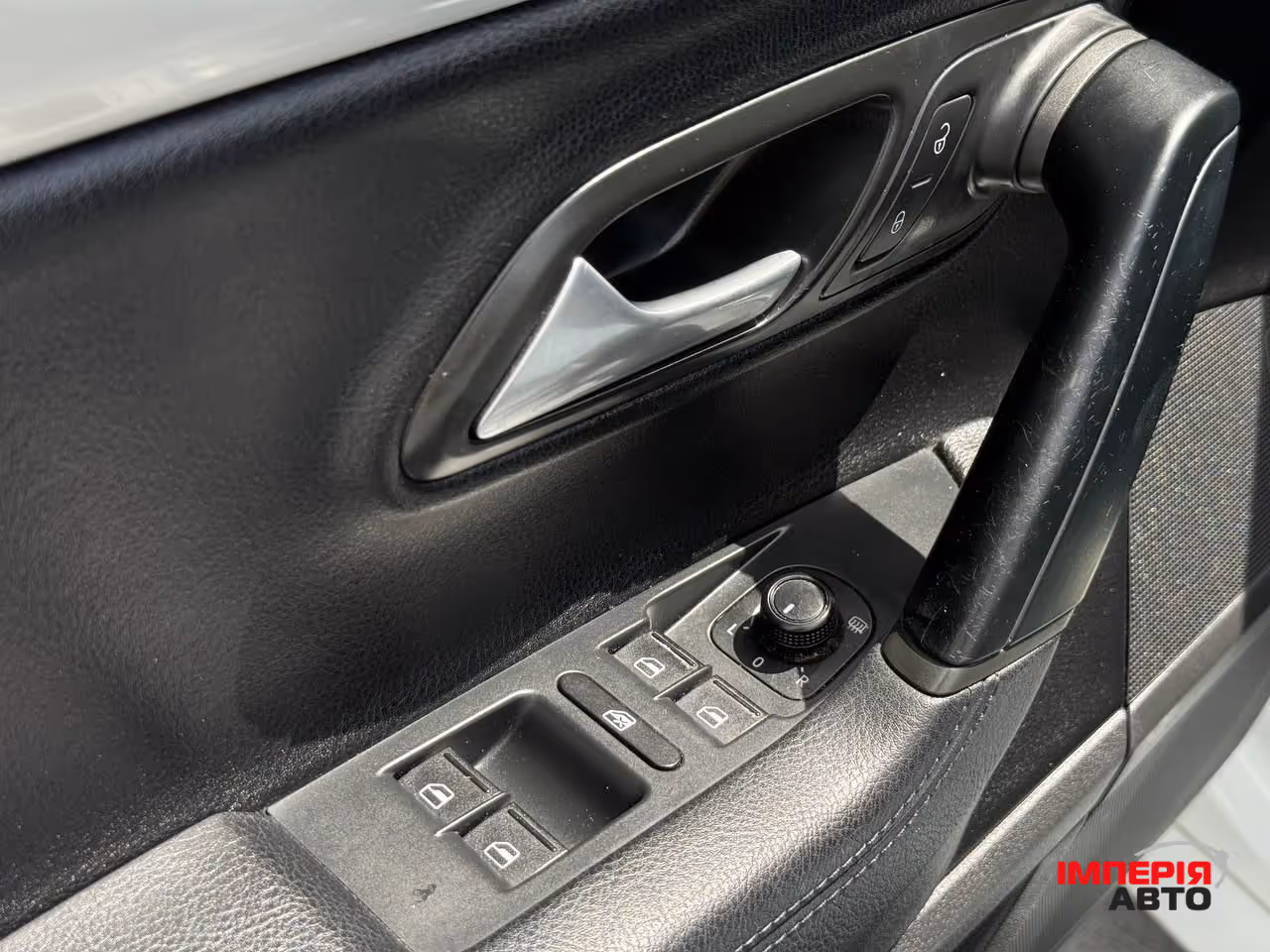 Volkswagen Passat CC - фото 19