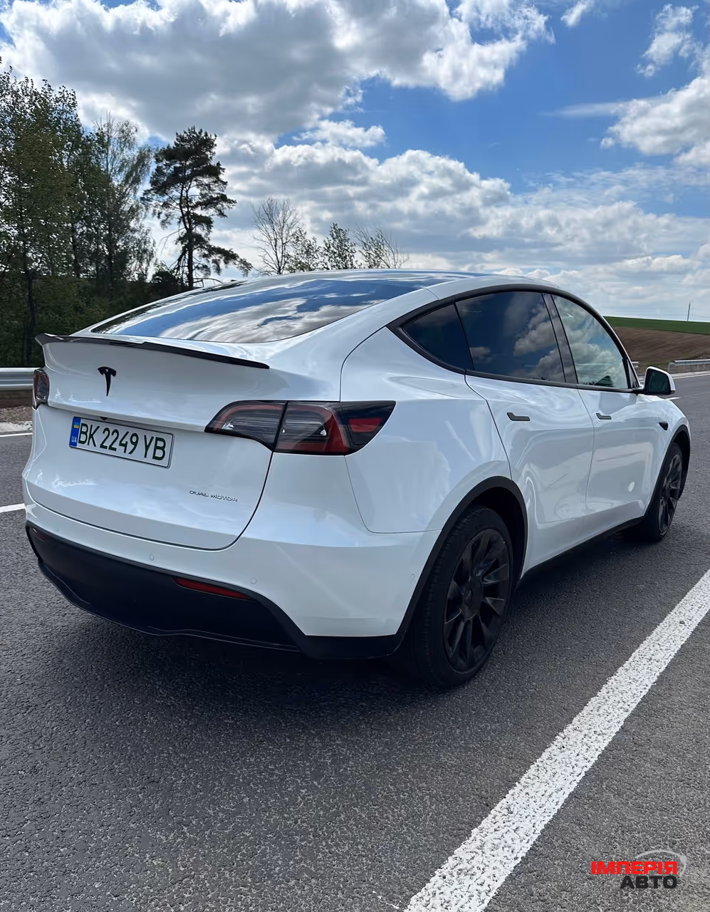 Tesla Model Y - фото 3