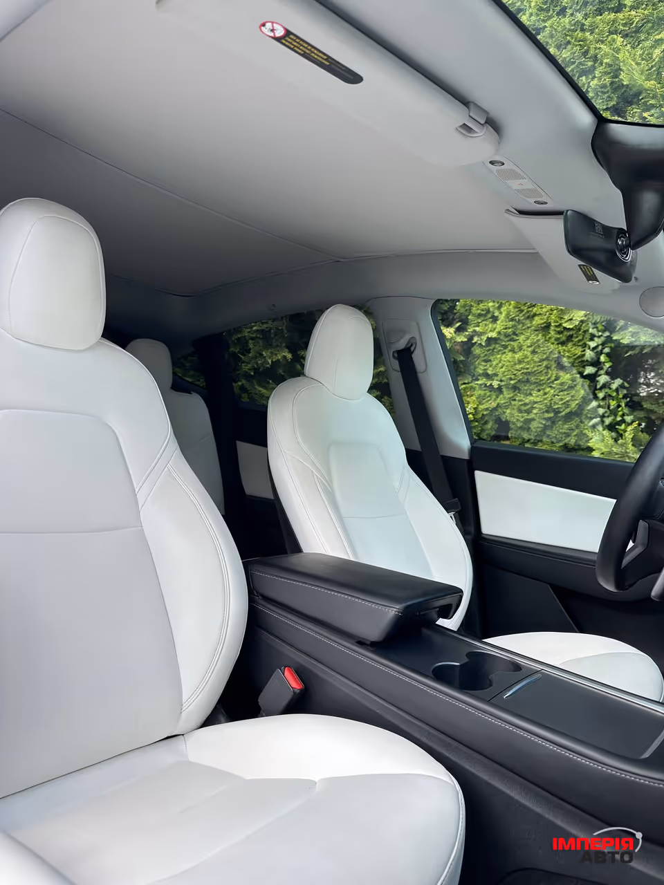 Tesla Model Y - фото 10