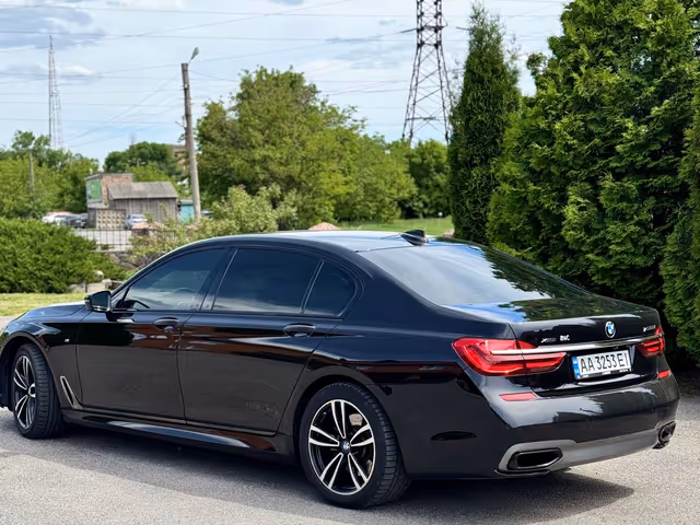 BMW 7 серії - фото 3