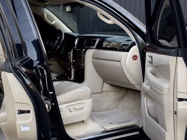Lexus LX - фото 5