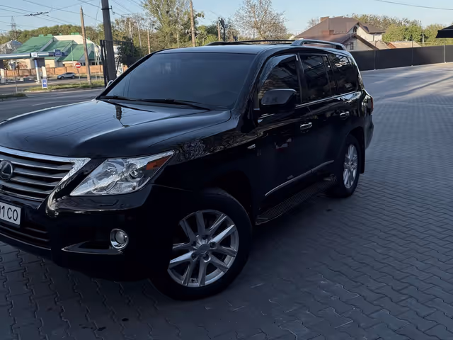 Lexus LX - фото 3