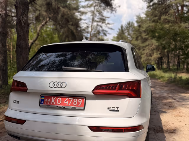 Audi Q5 - фото 4