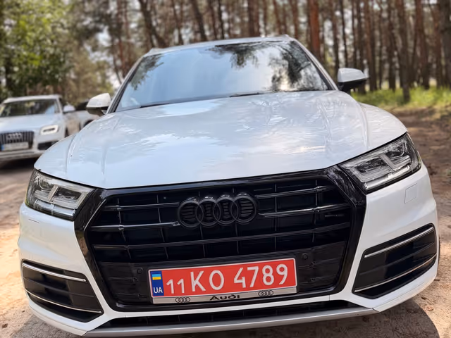 Audi Q5 - фото 1