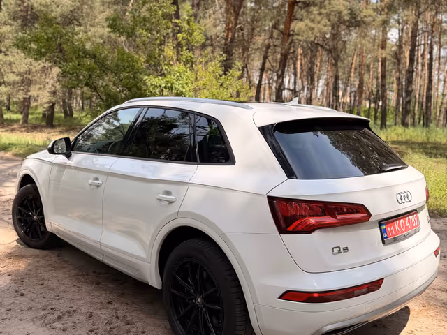 Audi Q5 - фото 3