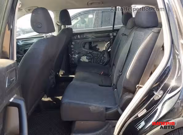 Volkswagen Tiguan - фото 9