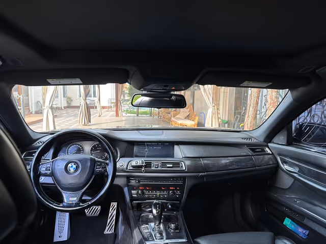 BMW 7 серії - фото 4