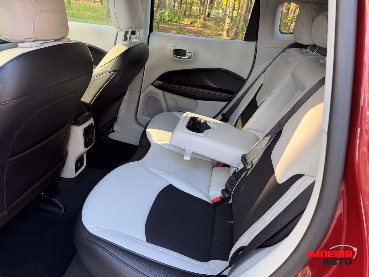 Jeep Compass - фото 10