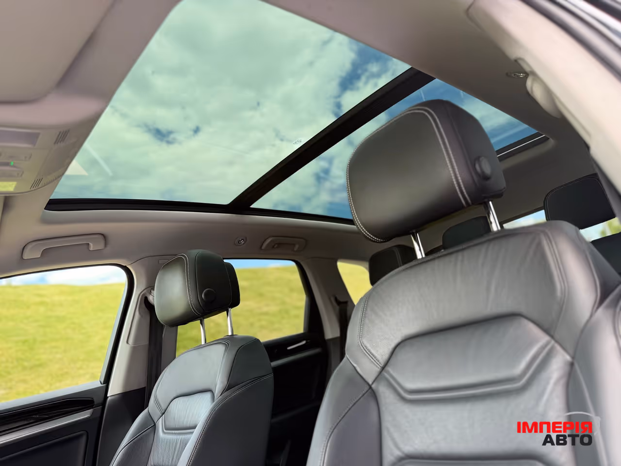 Volkswagen Touareg - фото 22