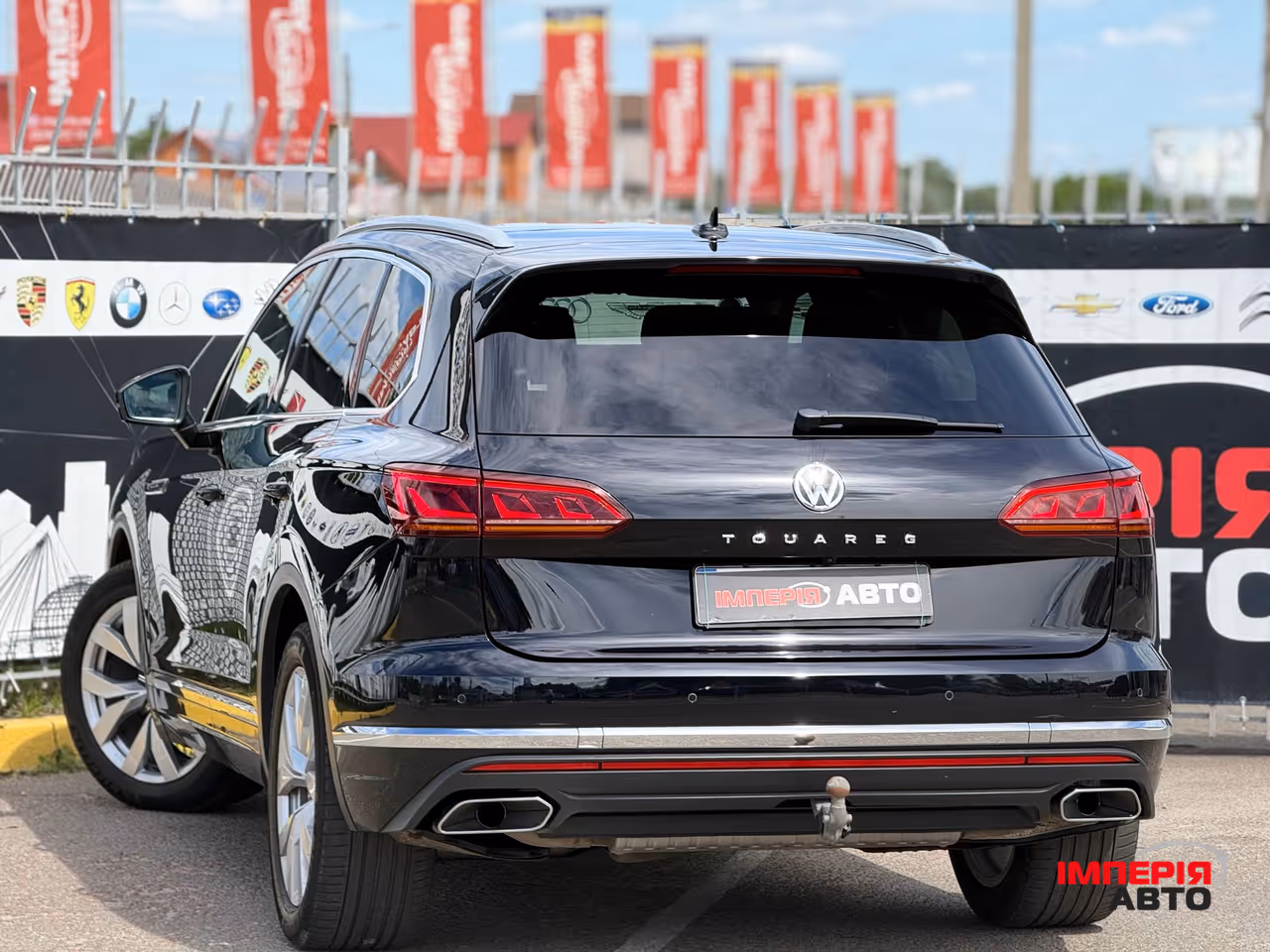 Volkswagen Touareg - фото 6