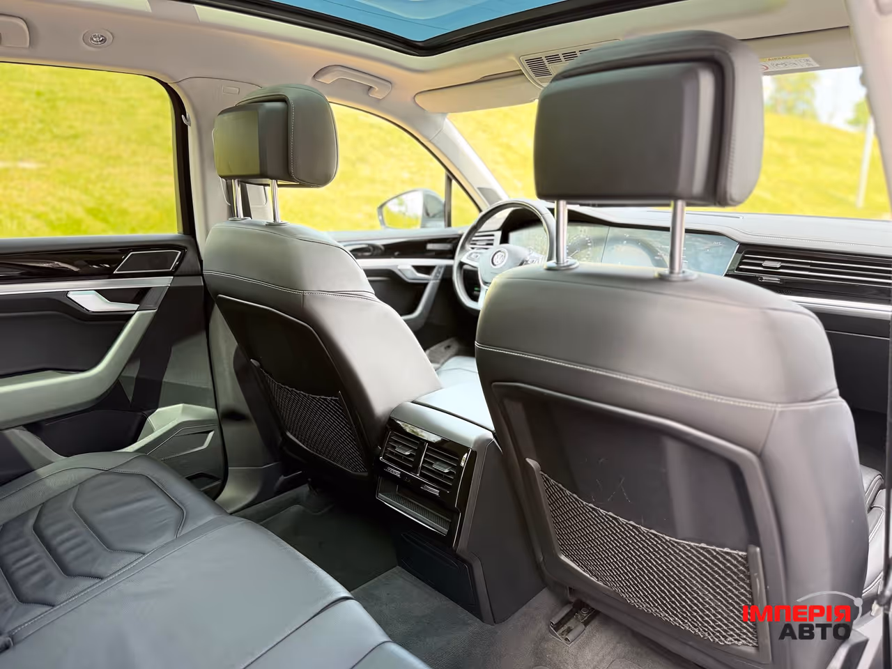 Volkswagen Touareg - фото 18