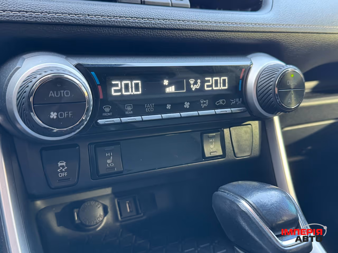 Toyota RAV4 - фото 20