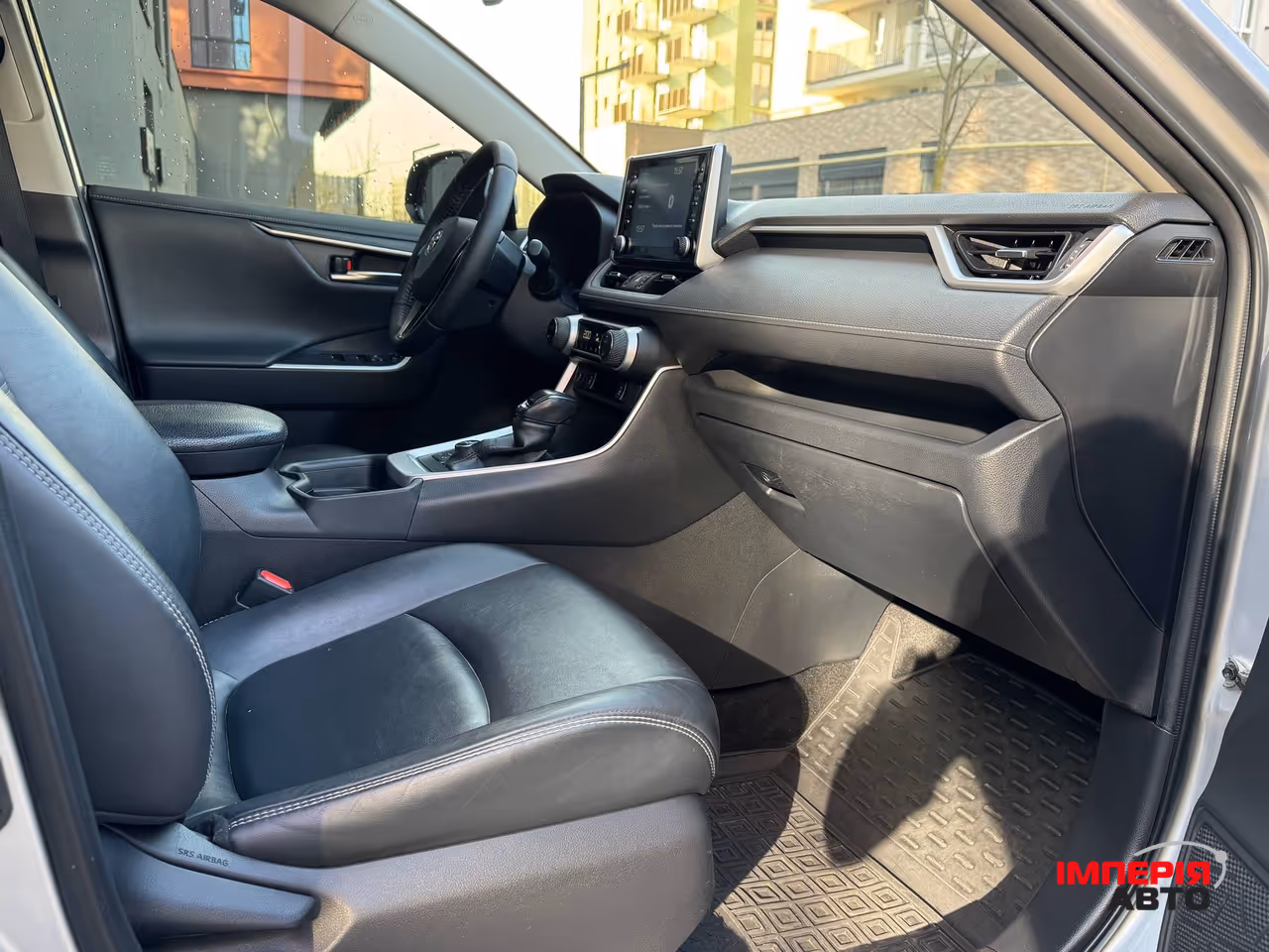 Toyota RAV4 - фото 14
