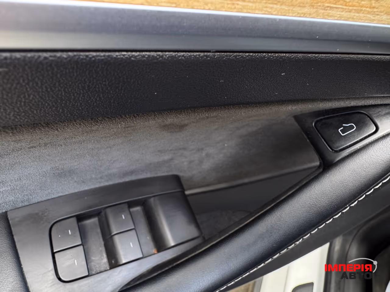 Tesla Model Y - фото 17